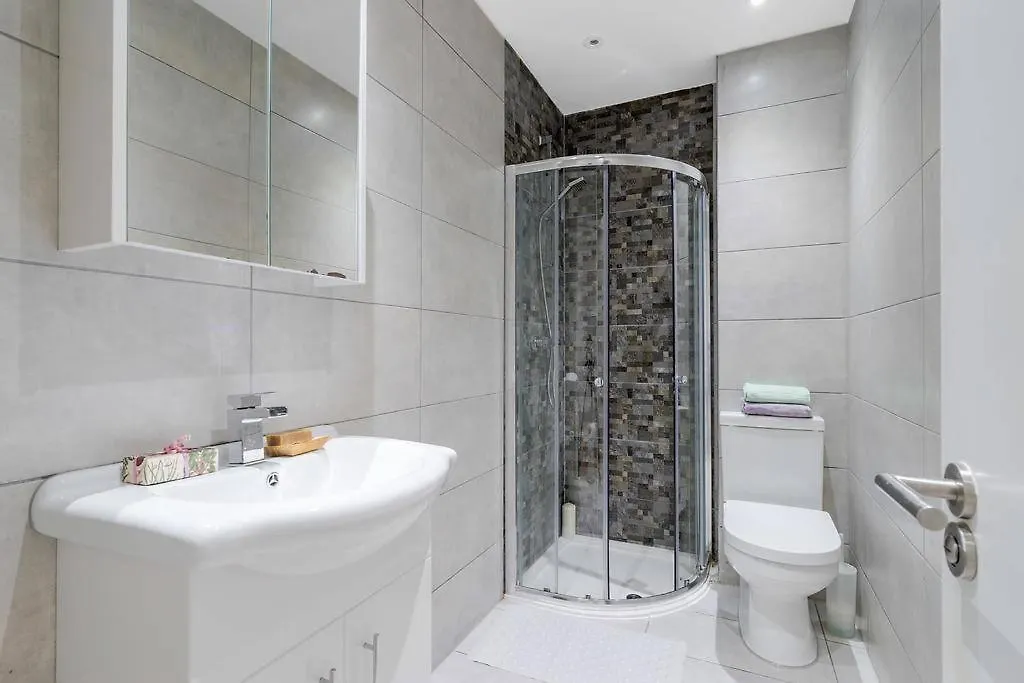 City Sparrow Apartment 2B London